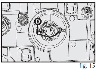 Indicadores de direção dianteiros (setas)