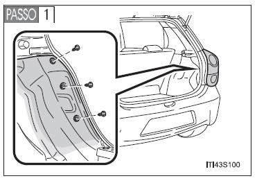 Luzes de freio/lanternas traseiras, sinalizadores de direção traseiros e luz de ré (hatchback)